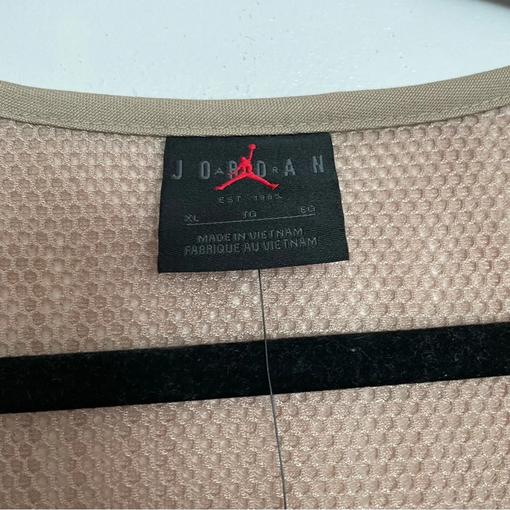 Jordan Men's Essential Vest Desert Camo Size XL